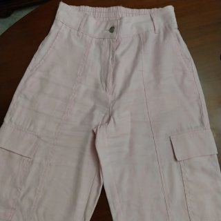 Pantalón rosa Lefties