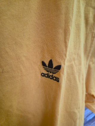 Camiseta Adidas Amarilla