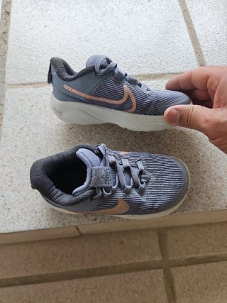 Zapatillas Nike niño Talla 27