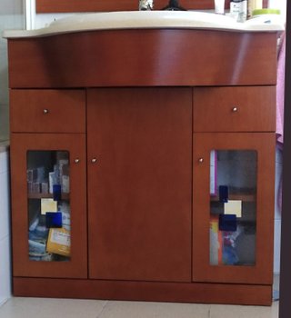 Mueble de baño madera sapely  y lavabo de mármol