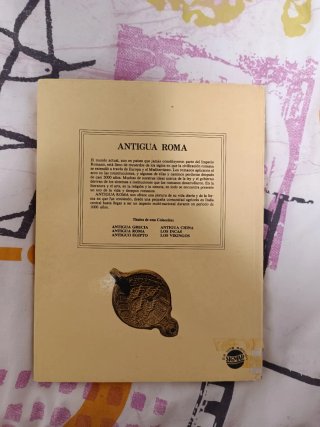 Libro sobre la antigua roma