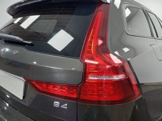 VOLVO V60 familiar 2.0 B4 (D) Momentum Auto