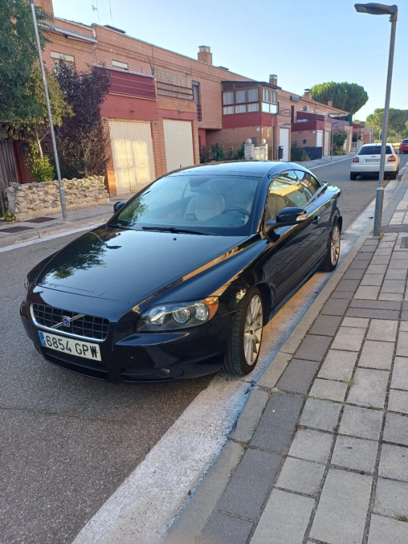 Volvo C70 2009 - foto 1