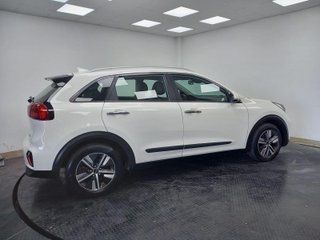 KIA NIRO crossover 1.6 GDi HEV 104kW 141 CV Drive