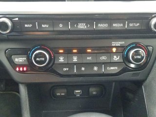 KIA NIRO crossover 1.6 GDi HEV 104kW 141 CV Drive