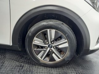 KIA NIRO crossover 1.6 GDi HEV 104kW 141 CV Drive