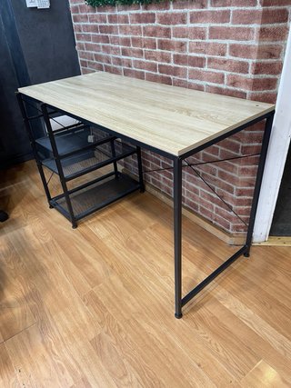 Escritorio moderno madera y metal