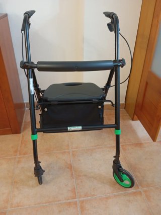 Andador Plegable con Asiento y Ruedas
