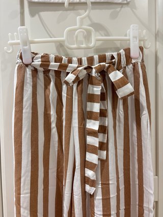 Pantalón tobillero rayas blanco y mostaza, talla S
