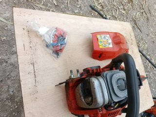 Motosega Husqvarna 236 da riparare