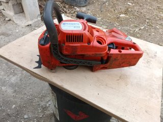 Motosega Husqvarna 236 da riparare