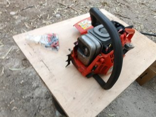 Motosega Husqvarna 236 da riparare