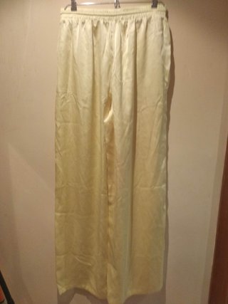 Pantalón Amarillo de Pata Ancha