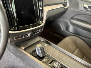VOLVO S60 B4 FWD MOMENTUM PRO OUT