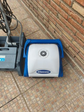 Robot Limpiafondos Classic Piscina