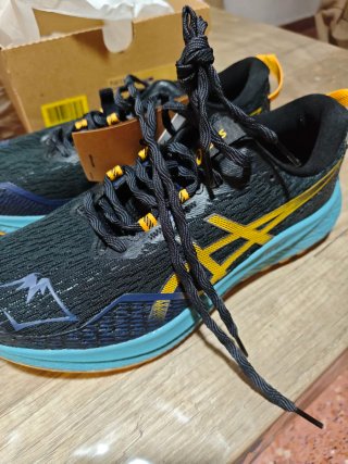 Asics Fuji Lite 4 Talla 42.5