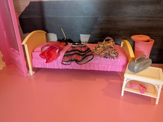Camera da letto Barbie: mobili, 2 bambole e accessori