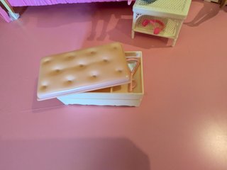 Camera da letto Barbie: mobili, 2 bambole e accessori
