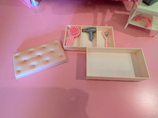 Camera da letto Barbie: mobili, 2 bambole e accessori