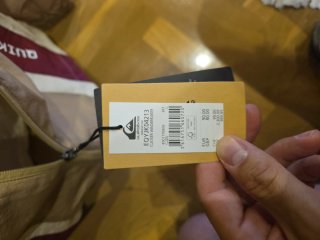 Cortavientos Quiksilver Beige y Rojo