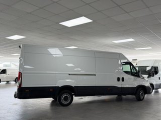 Iveco Daily 35S 16H 3.0 A8 V 4100/H2 16 M3 (2023)