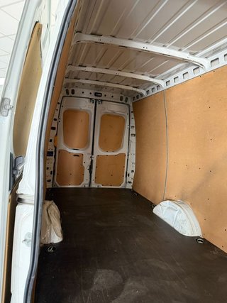 Iveco Daily 35S 16H 3.0 A8 V 4100/H2 16 M3 (2023)