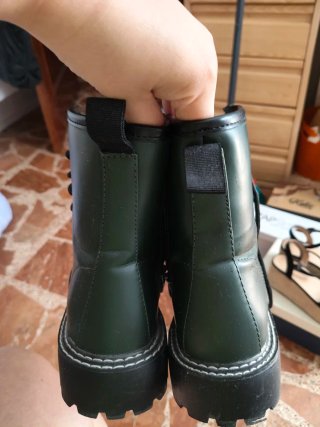 Botas verdes con cordones