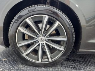 VOLVO V60 familiar 2.0 B4 (D) Momentum Auto