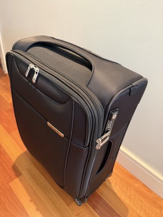 Maleta cabina Samsonite blanda negra 4 ruedas TSA