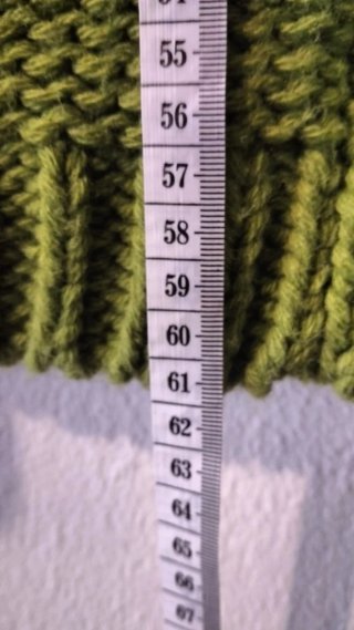 Chaqueta de lana verde con botones