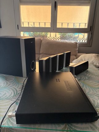 Sony DVD 5.1 HDC-DZ30 Home Theater