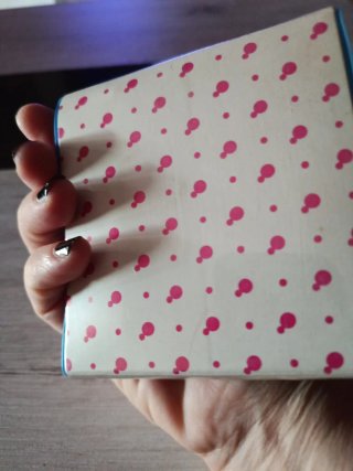 Libreta con bolígrafo y reglas