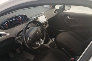 Peugeot 208 5P Signature 1.2L PureTech 60KW (82CV)