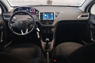 Peugeot 208 5P Signature 1.2L PureTech 60KW (82CV)