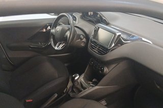 Peugeot 208 5P Signature 1.2L PureTech 60KW (82CV)