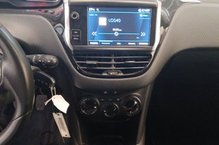 Peugeot 208 5P Signature 1.2L PureTech 60KW (82CV)