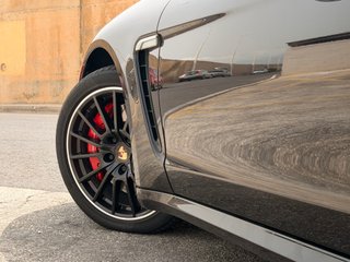 Porsche Panamera Turbo Executive Edición limitada