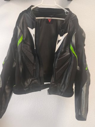 Mono Dainese Cuero Negro Verde