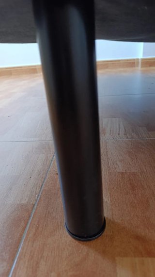 Patas de cama negras