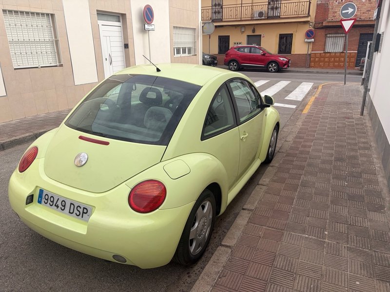 Volkswagen Beetle 1999 - foto 1