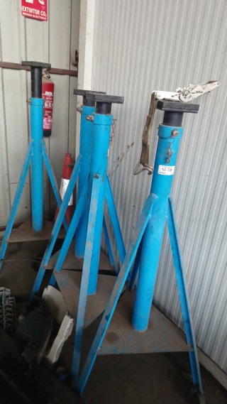 Elevador 4 columnas 8.5t.,caballetes.etcc