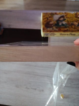 Puzzle Victoria Plum 25 Piezas Madera Años 80