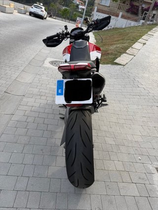 Ducati Hypermotard 950