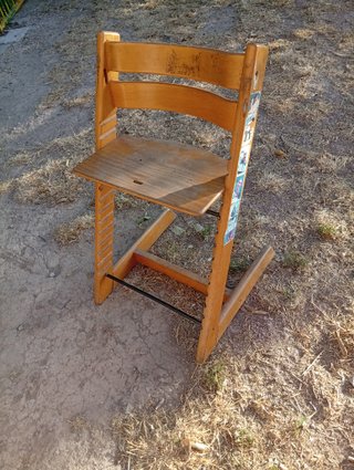 Trona infantil de madera