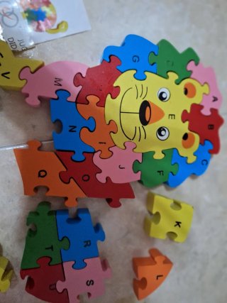 Puzzle Madera, León con Letras y Números.