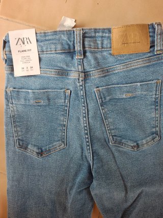 Zara Vaqueros Flare High Rise Talla 34