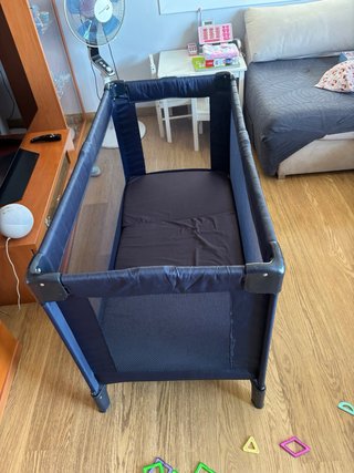 Cuna de viaje plegable