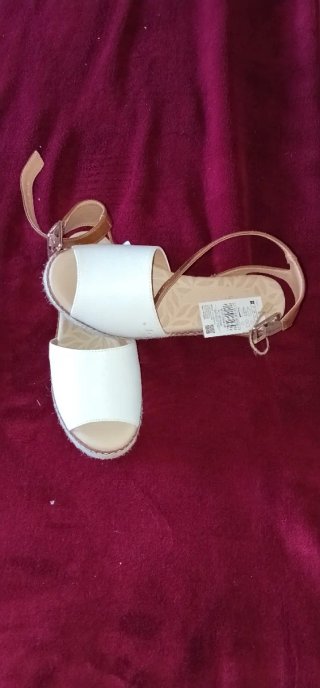 Sandalias Mustang Talla 36 Nuevas