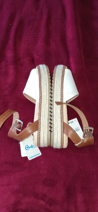 Sandalias Mustang Talla 36 Nuevas