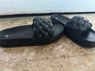 Sandalias H&M negras talla 38